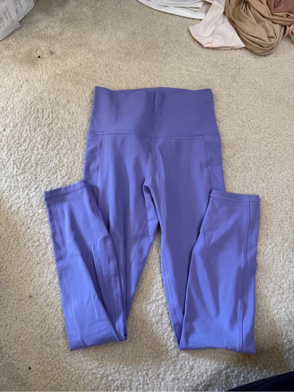 Vuori Leggings w/ Pockets